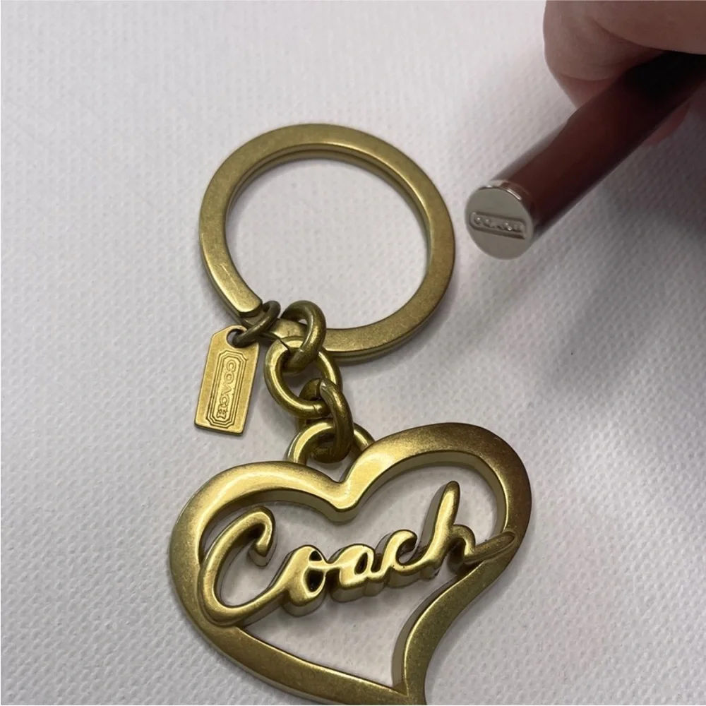 Rare NWT COACH Brass Script Heart Keychain Fob Purse Charm Style 92069 - Picture 2 of 5